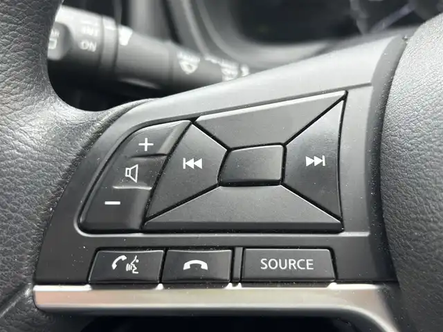 日産 ノート e－パワー X 福岡県 2016(平28)年 7万km スーパーブラック ABS/横滑り防止装置/前後コーナーセンサー/デジタルインナーミラー/インテリジェントエマージェンシーブレーキ/車線逸脱警報/踏み間違い防止アシスト/ヒーター付き電格ミラー/アラウンドビューモニター/純正フロアマット(NOTE)/純正ナビ/BT接続/ミュージックプレイヤー接続(AUX)/盗難防止装置/純正14インチフルホイールキャップ/ハロゲンヘッドランプ/オートライト/禁煙車