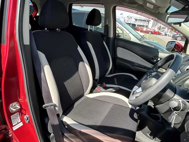 日産 ノート X 長崎県 2019(令1)年 3万km ガーネットレッド 純正ナビ（AM/FM/TV/BT/SD/DISC)/全方位カメラ/インテリジェントインナーミラー/ドラレコ前方/コーナーセンサー/純正フロアマット/アイドリングストップ/レーンキープアシスト/横滑り防止装置/衝突被害軽減システム/保証書/取扱説明書