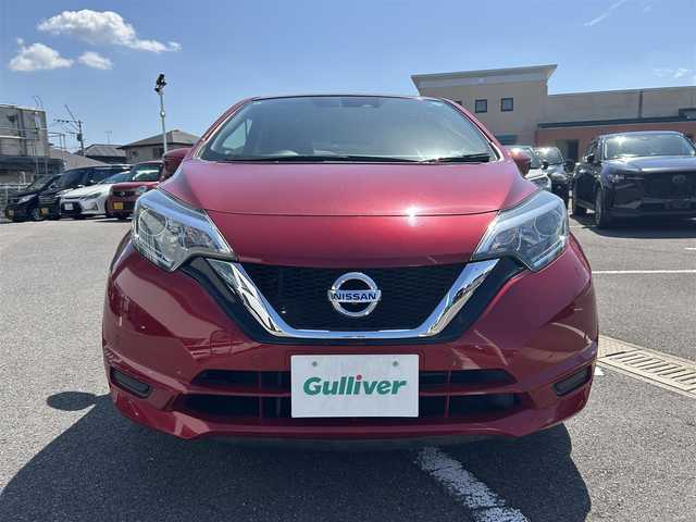 日産 ノート X 長崎県 2019(令1)年 3万km ガーネットレッド 純正ナビ（AM/FM/TV/BT/SD/DISC)/全方位カメラ/インテリジェントインナーミラー/ドラレコ前方/コーナーセンサー/純正フロアマット/アイドリングストップ/レーンキープアシスト/横滑り防止装置/衝突被害軽減システム/保証書/取扱説明書