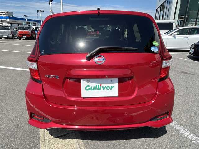 日産 ノート X 長崎県 2019(令1)年 3万km ガーネットレッド 純正ナビ（AM/FM/TV/BT/SD/DISC)/全方位カメラ/インテリジェントインナーミラー/ドラレコ前方/コーナーセンサー/純正フロアマット/アイドリングストップ/レーンキープアシスト/横滑り防止装置/衝突被害軽減システム/保証書/取扱説明書