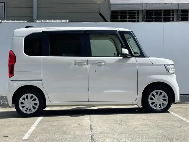 ホンダ Ｎ ＢＯＸ G L ホンダセンシング 青森県 2020(令2)年 3.9万km プラチナホワイトパール ワンオーナー/4WD/純正8インチナビ/【AM/FM/フルセグTV/SD/CD/DVD/BT】/バックカメラ/ホンダセンシング/・衝突被害軽減ブレーキ/・誤発進抑制機能/・歩行者事故低減ステアリング/・先行車発信お知らせ機能/・標識認識機能/・路外逸脱抑制機能/・クルーズコントロール/・車線維持支援システム/オートハイビーム/片側パワースライドドア/純正エンジンスターター/スペアキー/ETC/後席会話機能/積込　夏タイヤ　155/65R14　20年製/装着　冬タイヤ　155/65R14　19年製/保証書/取扱説明書