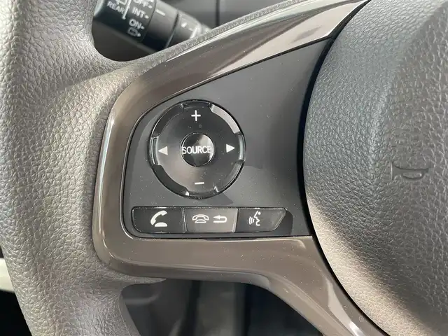 ホンダ Ｎ ＢＯＸ G L ホンダセンシング 青森県 2020(令2)年 3.9万km プラチナホワイトパール ワンオーナー/4WD/純正8インチナビ/【AM/FM/フルセグTV/SD/CD/DVD/BT】/バックカメラ/ホンダセンシング/・衝突被害軽減ブレーキ/・誤発進抑制機能/・歩行者事故低減ステアリング/・先行車発信お知らせ機能/・標識認識機能/・路外逸脱抑制機能/・クルーズコントロール/・車線維持支援システム/オートハイビーム/片側パワースライドドア/純正エンジンスターター/スペアキー/ETC/後席会話機能/積込　夏タイヤ　155/65R14　20年製/装着　冬タイヤ　155/65R14　19年製/保証書/取扱説明書