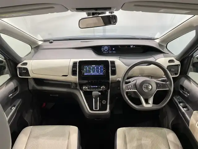 日産 セレナ ハイウェイスター Vセレクション 愛知県 2018(平30)年 4.1万km シャイニングブルー 純正ＳＤナビ　/（Bluetooth/FM/AM/フルセグTV/SD/CD・DVD再生)/両側パワースライドドア　/エマージェンシーブレーキ　/ドライブレコーダー　/ビルトインＥＴＣ　　/ＬＥＤヘッドライト　/フォグランプ/車線逸脱警報　/バックカメラ　/ＵＳＢ接続　/アイドリングストップ　/横滑り防止/プッシュスタート/　　-スマートキー
