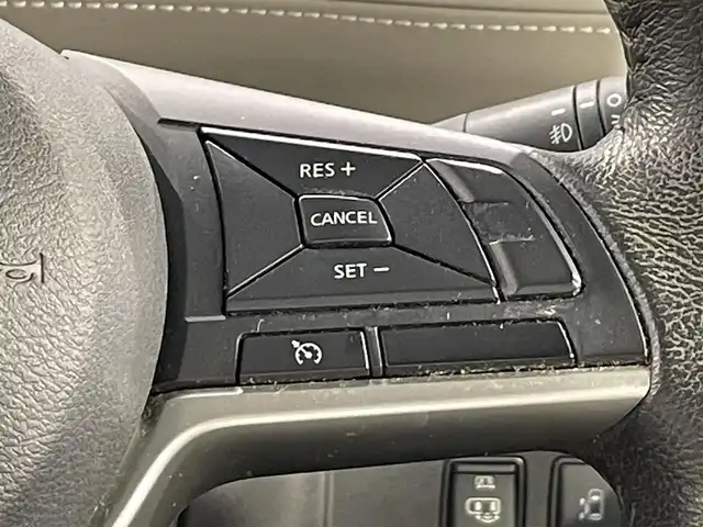 日産 セレナ ハイウェイスター Vセレクション 愛知県 2018(平30)年 4.1万km シャイニングブルー 純正ＳＤナビ　/（Bluetooth/FM/AM/フルセグTV/SD/CD・DVD再生)/両側パワースライドドア　/エマージェンシーブレーキ　/ドライブレコーダー　/ビルトインＥＴＣ　　/ＬＥＤヘッドライト　/フォグランプ/車線逸脱警報　/バックカメラ　/ＵＳＢ接続　/アイドリングストップ　/横滑り防止/プッシュスタート/　　-スマートキー