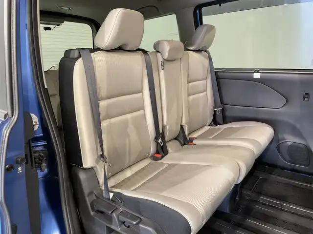 日産 セレナ ハイウェイスター Vセレクション 愛知県 2018(平30)年 4.1万km シャイニングブルー 純正ＳＤナビ　/（Bluetooth/FM/AM/フルセグTV/SD/CD・DVD再生)/両側パワースライドドア　/エマージェンシーブレーキ　/ドライブレコーダー　/ビルトインＥＴＣ　　/ＬＥＤヘッドライト　/フォグランプ/車線逸脱警報　/バックカメラ　/ＵＳＢ接続　/アイドリングストップ　/横滑り防止/プッシュスタート/　　-スマートキー