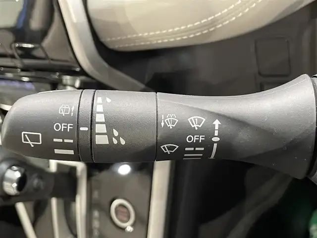 日産 セレナ ハイウェイスター Vセレクション 愛知県 2018(平30)年 4.1万km シャイニングブルー 純正ＳＤナビ　/（Bluetooth/FM/AM/フルセグTV/SD/CD・DVD再生)/両側パワースライドドア　/エマージェンシーブレーキ　/ドライブレコーダー　/ビルトインＥＴＣ　　/ＬＥＤヘッドライト　/フォグランプ/車線逸脱警報　/バックカメラ　/ＵＳＢ接続　/アイドリングストップ　/横滑り防止/プッシュスタート/　　-スマートキー