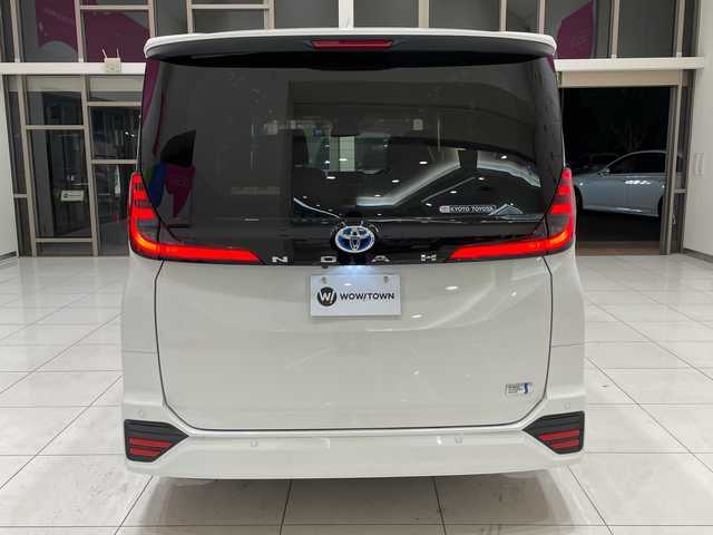 トヨタ ノア ハイブリッド S－Z 埼玉県 2022(令4)年 2.8万km ホワイトパールクリスタルシャイン トヨタセーフティセンス/純正8インチディスプレイオーディオ/　　BT/USB/Miracast/バックカメラ/レーダークルーズコントロール/両側パワースライドドア/ハーフレザーシート/シートヒーター/純正17インチアルミホイール/前後コーナーセンサー/LEDオートライト/AC100V電源/ステアリングスイッチ/スマートキー2本/ビルドインETC2.0