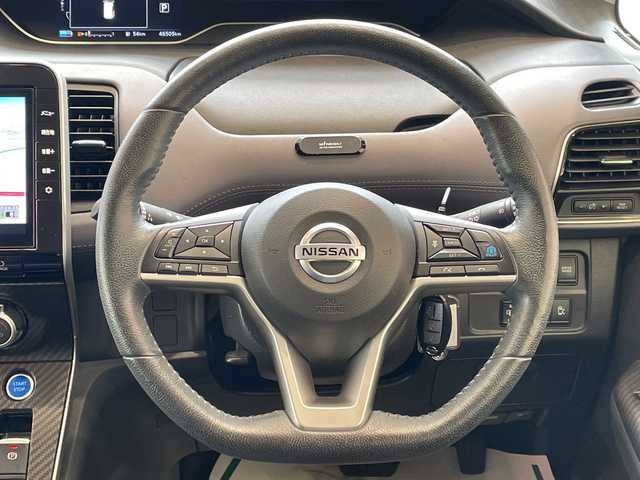 日産 セレナ e－パワー ハイウェイスター V 埼玉県 2020(令2)年 4.7万km ダイヤモンドブラック エマージェンシーブレーキ /純正フリップダウンモニター /純正9インチメモリナビ/　　CD/DVD/BT/フルセグ /アラウンドビューモニター /両側パワースライドドア /LED /シートヒーター /純正16インチアルミ/ブラインドスポットモニター/ステアリングヒーター /インテリミラー/電子パーキング/純正ETC