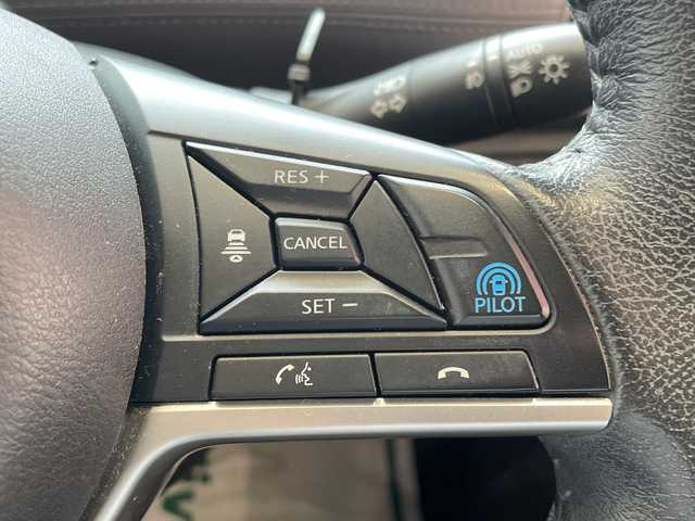 日産 セレナ e－パワー ハイウェイスター V 埼玉県 2020(令2)年 4.7万km ダイヤモンドブラック エマージェンシーブレーキ /純正フリップダウンモニター /純正9インチメモリナビ/　　CD/DVD/BT/フルセグ /アラウンドビューモニター /両側パワースライドドア /LED /シートヒーター /純正16インチアルミ/ブラインドスポットモニター/ステアリングヒーター /インテリミラー/電子パーキング/純正ETC