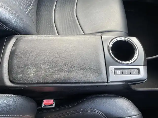 トヨタ プリウス α S 埼玉県 2014(平26)年 13.3万km アティチュードブラックマイカ (株)IDOMが運営する【じしゃロン川越店】の自社ローン専用車両になりますこちらは現金またはオートローンご利用時の価格です。自社ローンご希望の方は別途その旨お申付け下さい/プッシュスタート/社外ナビ/　・CD/DVD/　・フルセグTV/　・AM/FM/　・Bluetooth/　・iPod/ETC/前後ドライブレコーダー/バックカメラ/レザー調シートカバー/純正フロアマット/社外アルミW/電動格納ミラー/ドアバイザー/取扱説明書/保証書