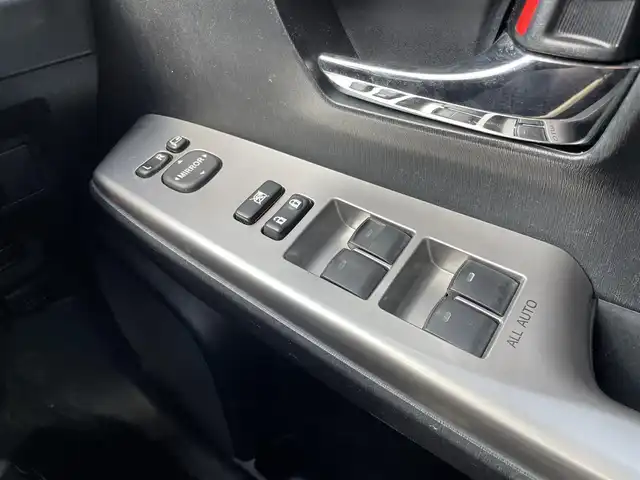 トヨタ プリウス α S 埼玉県 2014(平26)年 13.3万km アティチュードブラックマイカ (株)IDOMが運営する【じしゃロン川越店】の自社ローン専用車両になりますこちらは現金またはオートローンご利用時の価格です。自社ローンご希望の方は別途その旨お申付け下さい/プッシュスタート/社外ナビ/　・CD/DVD/　・フルセグTV/　・AM/FM/　・Bluetooth/　・iPod/ETC/前後ドライブレコーダー/バックカメラ/レザー調シートカバー/純正フロアマット/社外アルミW/電動格納ミラー/ドアバイザー/取扱説明書/保証書