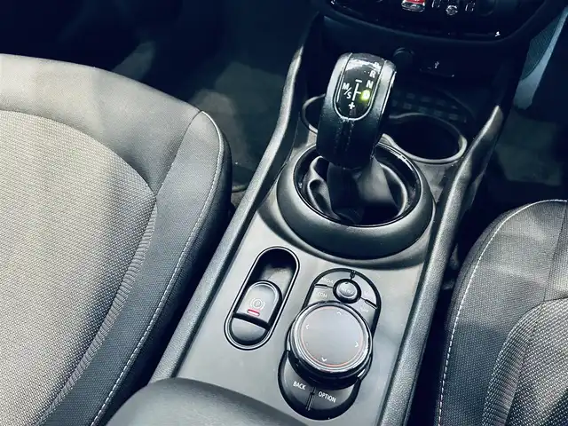 ＭＩＮＩ ミニ クラブマン バッキンガム 大阪府 2020(令2)年 2.8万km チリ・レッド インテリジェントセーフティ/コンパートメントP/ディスプレイリング/ACC/純正ナビ/純正16インチAW/LEDヘッドライト/デジタルインナーミラー/USB/Bluetooth/ETC