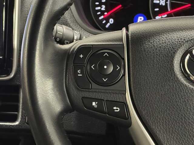 トヨタ ヴォクシー ZS 煌Ⅱ 三重県 2019(令1)年 6.3万km ホワイトパールクリスタルシャイン ガソリン/FF/MTモード付インパネCVT/純正 9インチナビ NSZT-Y68T/（AM/FM/CD/DVD/TV/SD/SDREC/Bluetooth）/純正 12.1インチ 後席フリップダウンモニター V12T-R68C/バックガイドモニター/両側パワースライドドア/ドライブレコーダー 前後/ビルトイン ETC/Toyota Safety Sense/・プリクラッシュセーフティ［PCS］/・レーンディパーチャーアラート［LDA］/・オートハイビーム［AHB］/・インテリジェントクリアランスソナー（パーキングサポートブレーキ［PKSB］（静止物））/装備/・クルーズコントロール/・左右独立オートエアコン/・後席独立オートエアコン/・オートライト/・LED ヘッドランプ＋フロントフォグランプ/・ステアリングスイッチ/・充電用USBジャック x2/・純正16inAW/・保/取/ナビ取/・スマートキーx2