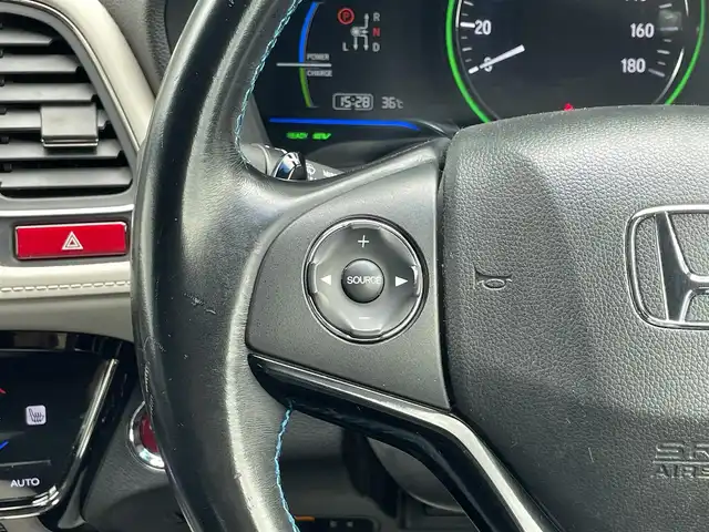 ホンダ ヴェゼル ハイブリッド Z スタイルED 宮崎県 2016(平28)年 8万km モルフォブルーP 純正ナビ/フルセグTV/CD/DVD/Bluetooth/USB/バックモニター/ドライブレコーダー/横滑り防止装置/前席シートヒーター/クルーズコントロール/アイドリングストップ/ステアリングスイッチ/純正17インチアルミホイール/純正フロアマット/プッシュスタート/スマートキー/ハーフレザー/ＥＴＣ/ＬＥＤ