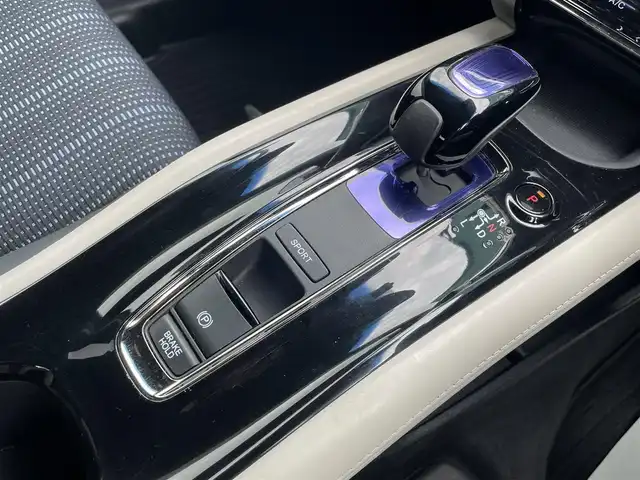 ホンダ ヴェゼル ハイブリッド Z スタイルED 宮崎県 2016(平28)年 8万km モルフォブルーP 純正ナビ/フルセグTV/CD/DVD/Bluetooth/USB/バックモニター/ドライブレコーダー/横滑り防止装置/前席シートヒーター/クルーズコントロール/アイドリングストップ/ステアリングスイッチ/純正17インチアルミホイール/純正フロアマット/プッシュスタート/スマートキー/ハーフレザー/ＥＴＣ/ＬＥＤ