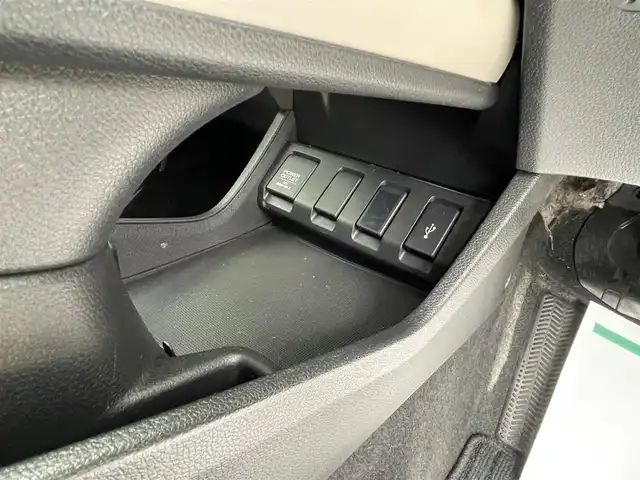 ホンダ ヴェゼル ハイブリッド Z スタイルED 宮崎県 2016(平28)年 8万km モルフォブルーP 純正ナビ/フルセグTV/CD/DVD/Bluetooth/USB/バックモニター/ドライブレコーダー/横滑り防止装置/前席シートヒーター/クルーズコントロール/アイドリングストップ/ステアリングスイッチ/純正17インチアルミホイール/純正フロアマット/プッシュスタート/スマートキー/ハーフレザー/ＥＴＣ/ＬＥＤ