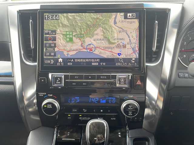 トヨタ アルファード S Cパッケージ 宮崎県 2016(平28)年 7.7万km ホワイトパールクリスタルシャイン 社外ナビ　Alpine/　(AM/FM/CD/DVD/SD/BT)/社外エアロ　MODELLISTA/オットマン/両側パワースライドドア/パワーバックドア/サンルーフ/パワーシート/フリップダウン/バックカメラ/ドライブレコーダー