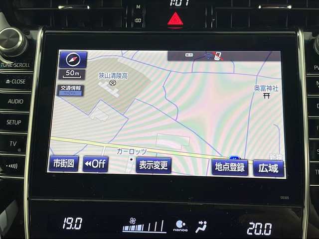 トヨタ ハリアー プレミアム 埼玉県 2017(平29)年 8.6万km ブラック 純正ナビ（AM・FM・TV・Bluetooth）/ビルトインETC2.0/前方ドライブレコーダー/バックカメラ/D席パワーシート/クルーズコントロール/先行車発進お知らせ機能/レーンキープアシスト/衝突軽減ブレーキ/盗難防止装置/コーナーセンサー/サンルーフ/電動リアゲート/プッシュスタート/アイドリングストップ/純正ドアバイザー/純正フロアマット/ウィンカーミラー/フロントフォグランプ/スマートキーｘ２/革巻きハンドル