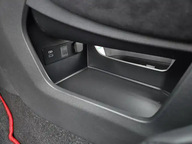 レクサス ＬＢＸ モリゾウ RR 鹿児島県 2025(令7)年 0.3万km グレーⅡ ワンオーナー　/４ＷＤターボ　/レーダークルーズコントロール　/レクサスセーフティシステムプラス　/９．８インチディスプレイオーディオ　/パノラミックビューモニター　/ワイヤレス充電　/シートヒーター　/ベンチレーション/コンチネンタル(SportContact7)/前後ドライブレコーダー/専用アルミホイール(19インチ)/Bluetoothオーディオ/社外フロアマット(artigiano/D+N席のみ)/ビルトインETC2.0/パワーバックドア/ＭＴモード付きＡＴ/パドルシフト