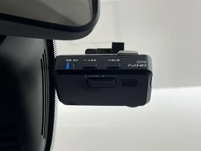 日産 セレナ ハイウェイスター 埼玉県 2017(平29)年 5.2万km ダイヤモンドブラック 純正９インチナビ　フリップダウンモニター　アラウンドビューモニター　ビルトインＥＴＣ　ドライブレコーダー　クルーズコントロール　純正アルミホイール　スマートキー　プッシュスタート　オートライト　地デジ