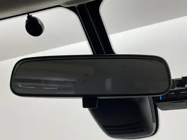 日産 セレナ ハイウェイスター 埼玉県 2017(平29)年 5.2万km ダイヤモンドブラック 純正９インチナビ　フリップダウンモニター　アラウンドビューモニター　ビルトインＥＴＣ　ドライブレコーダー　クルーズコントロール　純正アルミホイール　スマートキー　プッシュスタート　オートライト　地デジ