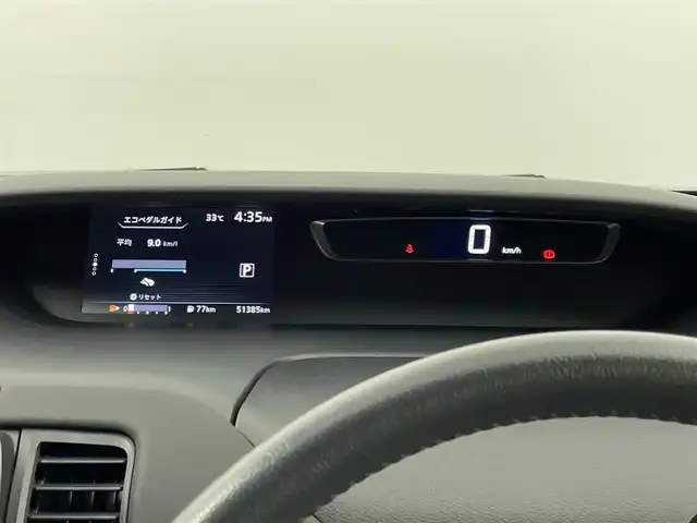 日産 セレナ ハイウェイスター 埼玉県 2017(平29)年 5.2万km ダイヤモンドブラック 純正９インチナビ　フリップダウンモニター　アラウンドビューモニター　ビルトインＥＴＣ　ドライブレコーダー　クルーズコントロール　純正アルミホイール　スマートキー　プッシュスタート　オートライト　地デジ