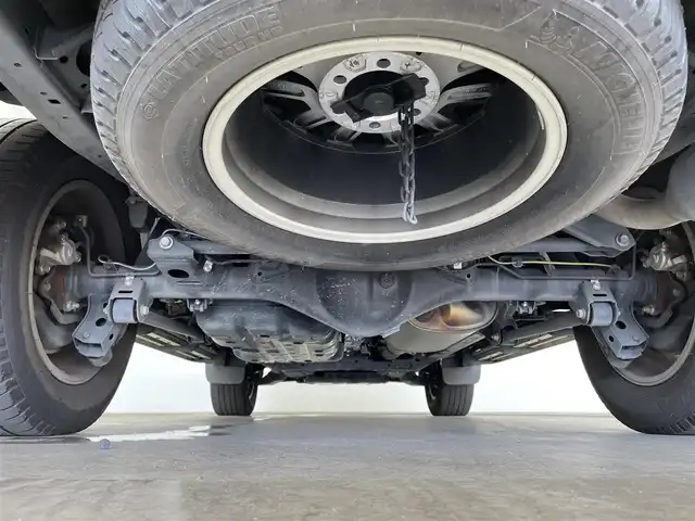 トヨタ ランドクルーザー プラド TX Lパッケージ マットブラED 大分県 2023(令5)年 4.9万km ブラック 7人乗り/サンルーフ/寒冷地仕様/Toyota Safety Sense/・プリクラッシュセーフティ/・レーンディパーチャーアラート/（ヨーアシスト機能付）/・オートマチックハイビーム/・レーダークルーズコントロール（ブレーキ制御付）/・ロードサインアシスト/パーキングサポートブレーキ（前後方静止物）/社外9型ナビ　型式：X9NX/【フルセグTV、DVD再生可、BT対応、HDMI】/ステアリングスイッチ/バックカメラ/社外フリップダウンモニター/ビルトインETC/社外ドライブレコーダー（前後）/ベージュ革シート/・前席パワーシート/・前席シートヒーター/前席ベンチレーション/純正フロアマット/オートライト/LEDヘッドライト/LEDフォグ/クリアランスソナー/純正18インチアルミホイール/保証書