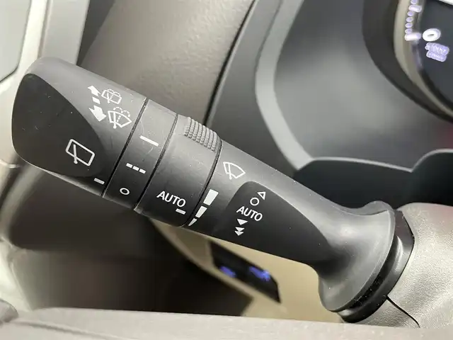 トヨタ ランドクルーザー プラド TX Lパッケージ マットブラED 大分県 2023(令5)年 4.9万km ブラック 7人乗り/サンルーフ/寒冷地仕様/Toyota Safety Sense/・プリクラッシュセーフティ/・レーンディパーチャーアラート/（ヨーアシスト機能付）/・オートマチックハイビーム/・レーダークルーズコントロール（ブレーキ制御付）/・ロードサインアシスト/パーキングサポートブレーキ（前後方静止物）/社外9型ナビ　型式：X9NX/【フルセグTV、DVD再生可、BT対応、HDMI】/ステアリングスイッチ/バックカメラ/社外フリップダウンモニター/ビルトインETC/社外ドライブレコーダー（前後）/ベージュ革シート/・前席パワーシート/・前席シートヒーター/前席ベンチレーション/純正フロアマット/オートライト/LEDヘッドライト/LEDフォグ/クリアランスソナー/純正18インチアルミホイール/保証書