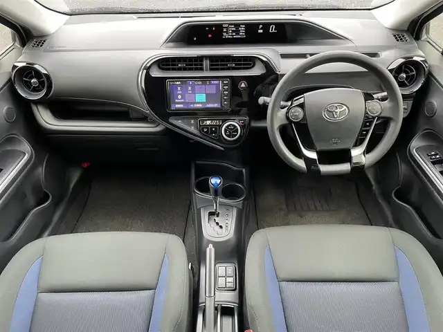 トヨタ アクア S 島根県 2019(令1)年 5.7万km スーパーホワイトⅡ トヨタセーフティセンス/・プリクラッシュセーフティ/・オートマチックハイビーム /・LDA/純正ナビ/CD/ワンセグTV/Bluetooth/バックカメラ/オートライト/スマートキー/スペアキー /プッシュスタート /フロアマット/コーナーセンサー