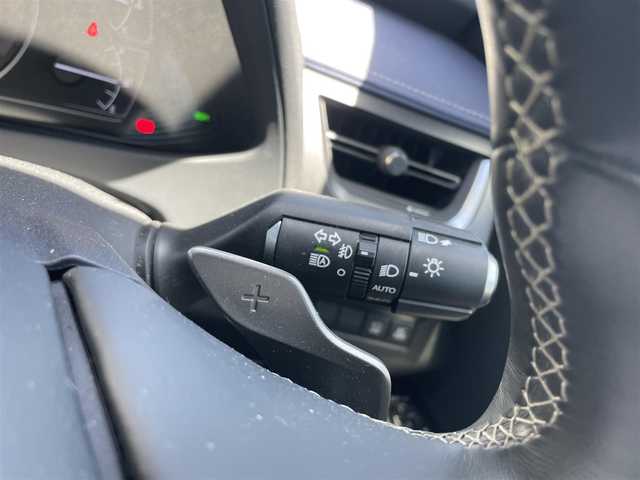 レクサス ＵＸ 富山県 2020(令2)年 5.1万km ソニッククォーツ メーカーナビ/パノラミックビューモニター/フルセグＴＶ/Blu-ray再生/DVD再生/Bluetooth/革シート/セーフティセンス/シートヒータ/パワーシート/パワーバックドア/レーダークルーズコントロール/レーンディパーチャーアラート/ブラインドスポットモニター/オートマチックハイビーム/コーナーセンサー/LEDオートライト/LEDフォグライト/スマートキー/プッシュスタートエンジン