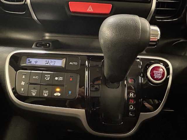 ホンダ Ｎ ＢＯＸ カスタム G Lパッケージ 静岡県 2016(平28)年 8.5万km プレミアムホワイトパールⅡ (株)IDOMが運営する【じしゃロン浜松店】の自社ローン専用車両になりますこちらは現金またはオートローンご利用時の価格です。自社ローンご希望の方は別途その旨お申付け下さい/純正ナビ(VXM-175VFi)/Bluetooth/SD/CD/DVD/USB/ワンセグTV/衝突被害軽減ブレーキ/バックカメラ/ドアバイザー/片側パワースライドドア/ETC/キセノンライト/オートライト/スペアキー/フォグランプ/プッシュスタート/アイドリングストップ