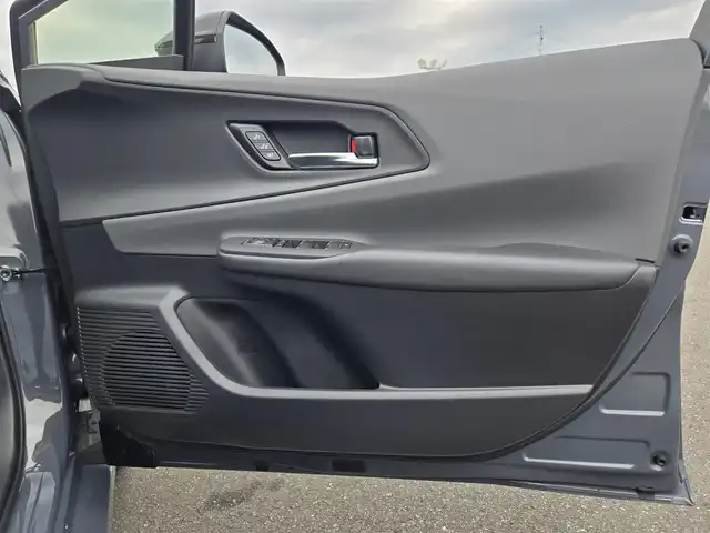 トヨタ プリウス Z 鹿児島県 2024(令6)年 0.8万km グレー レーダークルーズコントロール　/パーキングアシスト　/アラウンドビューモニター　/ステアリングヒーター　/D+N席ヒートシーター/D+N席ベンチレーション　/ワイヤレス充電　/ビルトインＥＴＣ２．０　/パワーバックドア/D+N席パワーシート/D席シートメモリー/トヨタセーフティセンス/純正メモリーナビ/Bluetoothオーディオ/フルセグテレビ/純正アルミホイール(19インチ)/前後コーナーセンサー/前方ドライブレコーダー/レーンキープアシスト/プッシュスタート/スマートキー