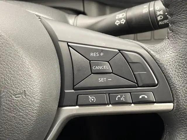 日産 セレナ e－パワー ハイウェイスター V 栃木県 2020(令2)年 5.4万km ブリリアントホワイトパール 純正SDナビ【MM319D-W】/（CD/DVD/フルセグTV/Bluetooth/SD/AUX）/全方位カメラ/純正サイド＆リアアンダーエアロ/コーナーセンサー/ETC/前方ドライブレコーダー【DJ4-D】/両側パワースライドドア/ハンズフリースライドドア/禁煙車/オートライト/LEDヘッドライト/横滑り防止装置/フォグランプ/スマートキー/プッシュスタート/ステアリングスイッチ/ウィンカーミラー/純正15インチアルミホイール/純正フロアマット/ドアバイザー/シートバックテーブル/BSM