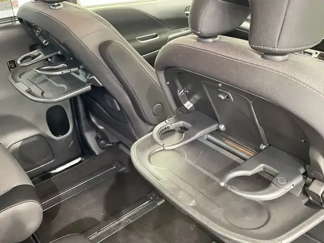 日産 セレナ e－パワー ハイウェイスター V 栃木県 2020(令2)年 5.4万km ブリリアントホワイトパール 純正SDナビ【MM319D-W】/（CD/DVD/フルセグTV/Bluetooth/SD/AUX）/全方位カメラ/純正サイド＆リアアンダーエアロ/コーナーセンサー/ETC/前方ドライブレコーダー【DJ4-D】/両側パワースライドドア/ハンズフリースライドドア/禁煙車/オートライト/LEDヘッドライト/横滑り防止装置/フォグランプ/スマートキー/プッシュスタート/ステアリングスイッチ/ウィンカーミラー/純正15インチアルミホイール/純正フロアマット/ドアバイザー/シートバックテーブル/BSM