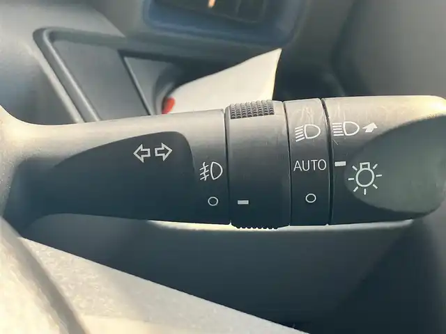 ダイハツ タント カスタム RS セレクション 静岡県 2020(令2)年 2.5万km レーザーブルークリスタルシャイン 純正9インチナビ（CD/DVD/BT/フルセグ）/バックカメラ/ドライブレコーダー/ETC/レーダークルーズコントロール/レーンキープアシスト/取扱説明書/スマートキー/スペアキー１本/USB入力端子/両側パワースライドドア/ハーフレザーシート/D席N席シートヒーター/純正アルミホイール/純正フロアマット/パワーウィンドウ/パワーステアリング/エンジンスタートボタン/アイドリングストップ/オートエアコン/ベンチシート/横滑り防止装置/コーナーセンサー前後/盗難防止装置/オートライト/オートマチックハイビーム/LEDヘッドライト/W+サイドエアバッグ/カーテンエアバック/衝突軽減システム