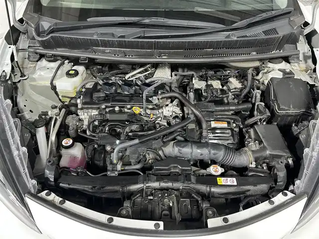 トヨタ アクア X 佐賀県 2021(令3)年 5.6万km プラチナホワイトパールマイカ 純正７インチナビ/（USB/Bluetooth）/全方位カメラ/衝突被害軽減ブレーキ/レーンアシスト/コーナーセンサー/ブラインドスポットモニター/追従型クルーズコントロール/純正ＬＥＤヘッドライト/オートハイビーム/ビルトインＥＴＣ/純正フロアマット/横滑り防止装置