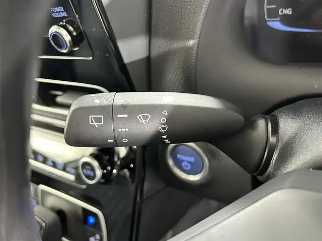 トヨタ アクア X 佐賀県 2021(令3)年 5.6万km プラチナホワイトパールマイカ 純正７インチナビ/（USB/Bluetooth）/全方位カメラ/衝突被害軽減ブレーキ/レーンアシスト/コーナーセンサー/ブラインドスポットモニター/追従型クルーズコントロール/純正ＬＥＤヘッドライト/オートハイビーム/ビルトインＥＴＣ/純正フロアマット/横滑り防止装置