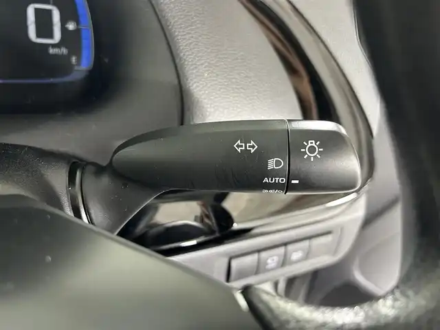 トヨタ アクア X 佐賀県 2021(令3)年 5.6万km プラチナホワイトパールマイカ 純正７インチナビ/（USB/Bluetooth）/全方位カメラ/衝突被害軽減ブレーキ/レーンアシスト/コーナーセンサー/ブラインドスポットモニター/追従型クルーズコントロール/純正ＬＥＤヘッドライト/オートハイビーム/ビルトインＥＴＣ/純正フロアマット/横滑り防止装置