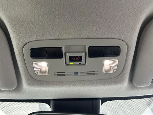 トヨタ アクア X 佐賀県 2021(令3)年 5.6万km プラチナホワイトパールマイカ 純正７インチナビ/（USB/Bluetooth）/全方位カメラ/衝突被害軽減ブレーキ/レーンアシスト/コーナーセンサー/ブラインドスポットモニター/追従型クルーズコントロール/純正ＬＥＤヘッドライト/オートハイビーム/ビルトインＥＴＣ/純正フロアマット/横滑り防止装置