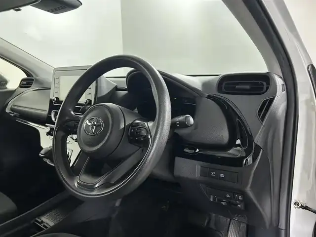 トヨタ アクア X 佐賀県 2021(令3)年 5.6万km プラチナホワイトパールマイカ 純正７インチナビ/（USB/Bluetooth）/全方位カメラ/衝突被害軽減ブレーキ/レーンアシスト/コーナーセンサー/ブラインドスポットモニター/追従型クルーズコントロール/純正ＬＥＤヘッドライト/オートハイビーム/ビルトインＥＴＣ/純正フロアマット/横滑り防止装置