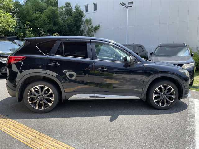 マツダ ＣＸ－５ XD Lパッケージ 兵庫県 2016(平28)年 10.4万km ジェットブラックマイカ (株)IDOMが運営する【じしゃロン西宮店】の自社ローン専用車両になります。こちらは現金またはオートローンご利用時の価格です。自社ローンご希望の方は別途その旨お申付け下さい/＊ETC/＊アイドリングストップ/＊クルーズコントロールあり/＊USBあり/＊バックカメラ/＊フルセグ/＊レザーシート/＊パワーシート/＊シートヒーター/＊コーナーセンサーあり/＊横滑り防止装置/＊レーンキープアシスト/＊オートライト/＊LEDライト