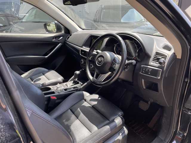 マツダ ＣＸ－５ XD Lパッケージ 兵庫県 2016(平28)年 10.4万km ジェットブラックマイカ (株)IDOMが運営する【じしゃロン西宮店】の自社ローン専用車両になります。こちらは現金またはオートローンご利用時の価格です。自社ローンご希望の方は別途その旨お申付け下さい/＊ETC/＊アイドリングストップ/＊クルーズコントロールあり/＊USBあり/＊バックカメラ/＊フルセグ/＊レザーシート/＊パワーシート/＊シートヒーター/＊コーナーセンサーあり/＊横滑り防止装置/＊レーンキープアシスト/＊オートライト/＊LEDライト