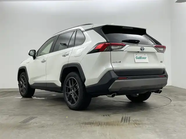 トヨタ ＲＡＶ４ ハイブリットG 岡山県 2020(令2)年 6万km ホワイトパールクリスタルシャイン 純正デイスプレイオーディオ/（BT/AMFM/Carplay)/全方位カメラ/サンルーフ/パワーバックドア/D席パワーシート/シートメモリー/シートヒーター/ハンドルヒーター/ドライブレコーダー/ルーフレール/コーナーセンサー/ETC2.0/USB