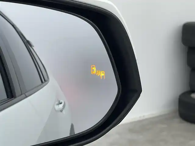 トヨタ ＲＡＶ４ ハイブリットG 岡山県 2020(令2)年 6万km ホワイトパールクリスタルシャイン 純正デイスプレイオーディオ/（BT/AMFM/Carplay)/全方位カメラ/サンルーフ/パワーバックドア/D席パワーシート/シートメモリー/シートヒーター/ハンドルヒーター/ドライブレコーダー/ルーフレール/コーナーセンサー/ETC2.0/USB