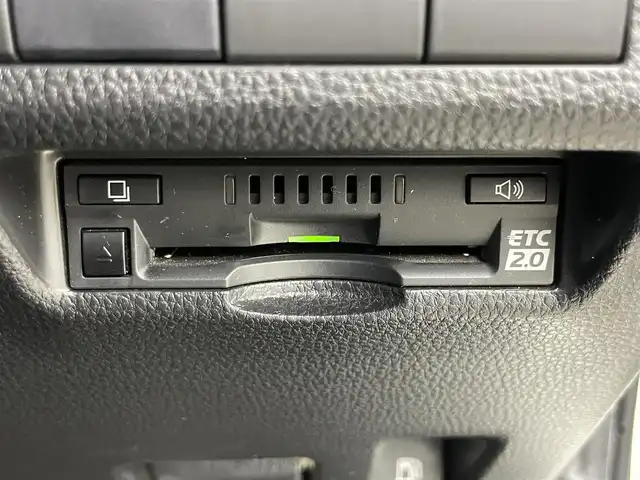 トヨタ ＲＡＶ４ ハイブリットG 岡山県 2020(令2)年 6万km ホワイトパールクリスタルシャイン 純正デイスプレイオーディオ/（BT/AMFM/Carplay)/全方位カメラ/サンルーフ/パワーバックドア/D席パワーシート/シートメモリー/シートヒーター/ハンドルヒーター/ドライブレコーダー/ルーフレール/コーナーセンサー/ETC2.0/USB