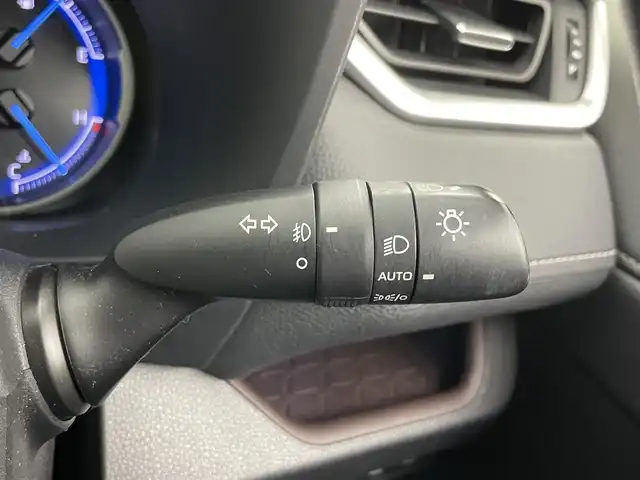 トヨタ ＲＡＶ４ ハイブリットG 岡山県 2020(令2)年 6万km ホワイトパールクリスタルシャイン 純正デイスプレイオーディオ/（BT/AMFM/Carplay)/全方位カメラ/サンルーフ/パワーバックドア/D席パワーシート/シートメモリー/シートヒーター/ハンドルヒーター/ドライブレコーダー/ルーフレール/コーナーセンサー/ETC2.0/USB