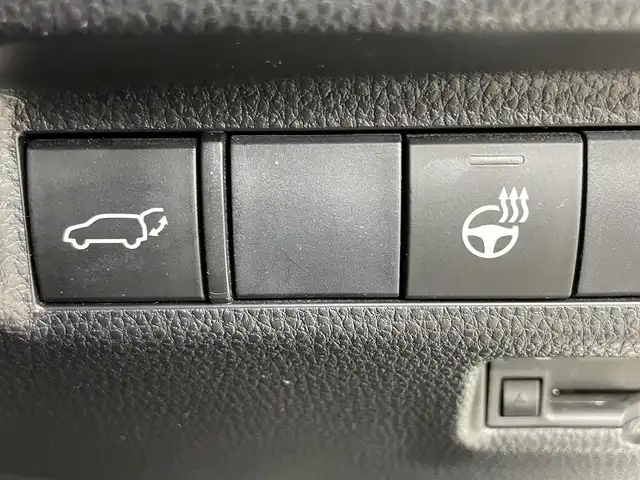 トヨタ ＲＡＶ４ ハイブリットG 岡山県 2020(令2)年 6万km ホワイトパールクリスタルシャイン 純正デイスプレイオーディオ/（BT/AMFM/Carplay)/全方位カメラ/サンルーフ/パワーバックドア/D席パワーシート/シートメモリー/シートヒーター/ハンドルヒーター/ドライブレコーダー/ルーフレール/コーナーセンサー/ETC2.0/USB