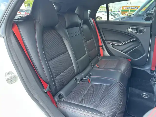 メルセデス・ベンツ ＣＬＡ２５０ Sブレイク　シュポルト4MATIC 青森県 2016(平28)年 7.3万km 白 4WD /純正ナビ Bluetooth フルセグTV /衝突軽減ブレーキ/革シート/前席シートメモリー /ドライブレコーダー/レーンキープアシスト/コーナーセンサー/LEDヘッドライト/スマートキー
