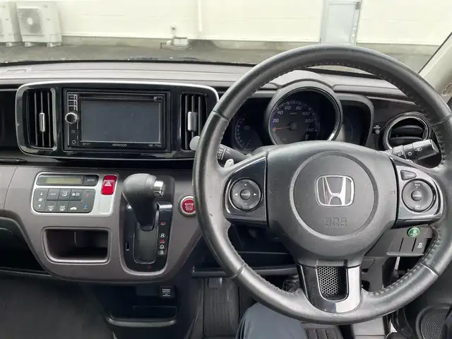 ホンダ Ｎ ＯＮＥ プレミアム ツアラー Lパッケージ 三重県 2013(平25)年 7.8万km クリスタルブラックパール 登録時走行距離　７７１２７ｋｍ/社外ナビ/AM/FM/AUX/バックカメラ/パドルシフト/ステアリングスイッチ/クルコン/横滑り防止システム/フルフラット/電格ミラー/プッシュスタート/AUTOライト/AUTOエアコン/パワーステアリング/パワーウィンドウ