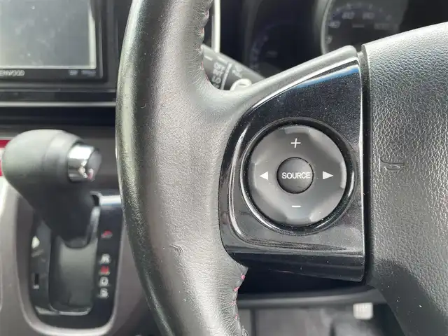 ホンダ Ｎ ＯＮＥ プレミアム ツアラー Lパッケージ 三重県 2013(平25)年 7.8万km クリスタルブラックパール 登録時走行距離　７７１２７ｋｍ/社外ナビ/AM/FM/AUX/バックカメラ/パドルシフト/ステアリングスイッチ/クルコン/横滑り防止システム/フルフラット/電格ミラー/プッシュスタート/AUTOライト/AUTOエアコン/パワーステアリング/パワーウィンドウ